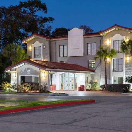 La Quinta Inn By Wyndham Pensacola Exterior photo