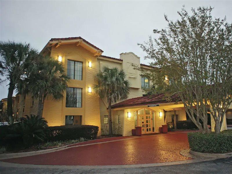 La Quinta Inn By Wyndham Pensacola Exterior photo